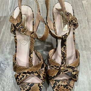 Snake heels/ platform